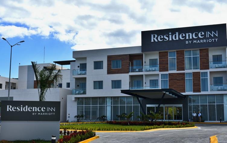 Residence Inn By Marriott Cancun Hotel Zone Экстерьер фото